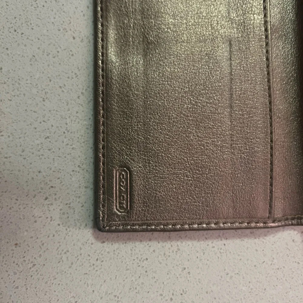 COACH‎ Vintage Monogram Wallet  (Like new condition)